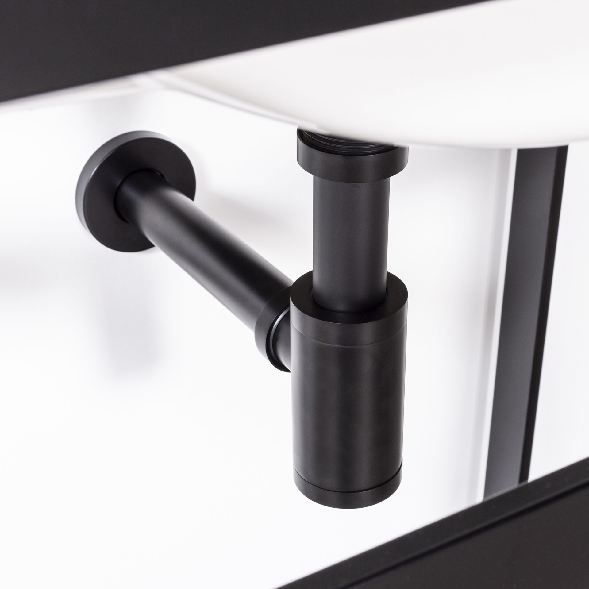 Kirk Matte Black P-trap